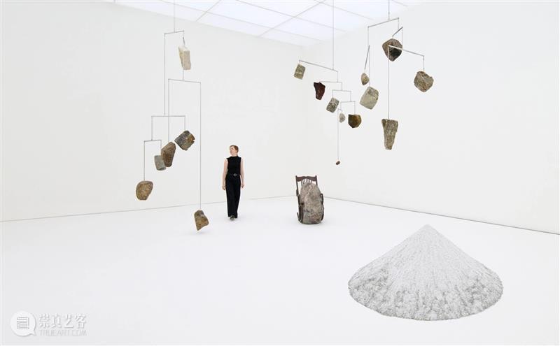 现场|阿丽佳·柯维德与艾格尼丝·马丁双人展|佩斯洛杉矶 博文精选 Pace Gallery 崇真艺客